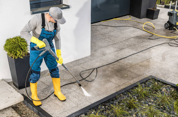 Best Commercial Pressure Washing  in Glendale, WI